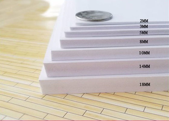 Panneau adapté aux besoins du client de mousse de construction de WPC pour le coffrage concret 610 x 2440mm