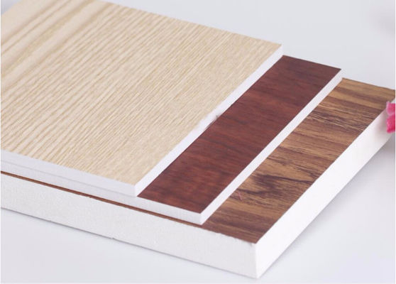 Panneau léger de mousse de PVC de haute densité, panneau durable d'affiche de noyau de mousse