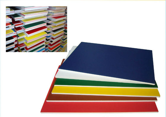 Panneau en bois de mousse de grain stratifié par PVC, panneau décoratif d'intérieur adapté aux besoins du client de mousse